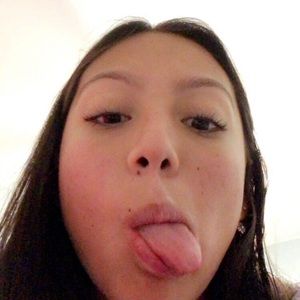 Meet your Posher, Ellaina